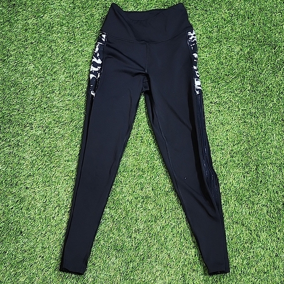 La SENZA Black Leggings with Pink Accent - Picture 2 of 7